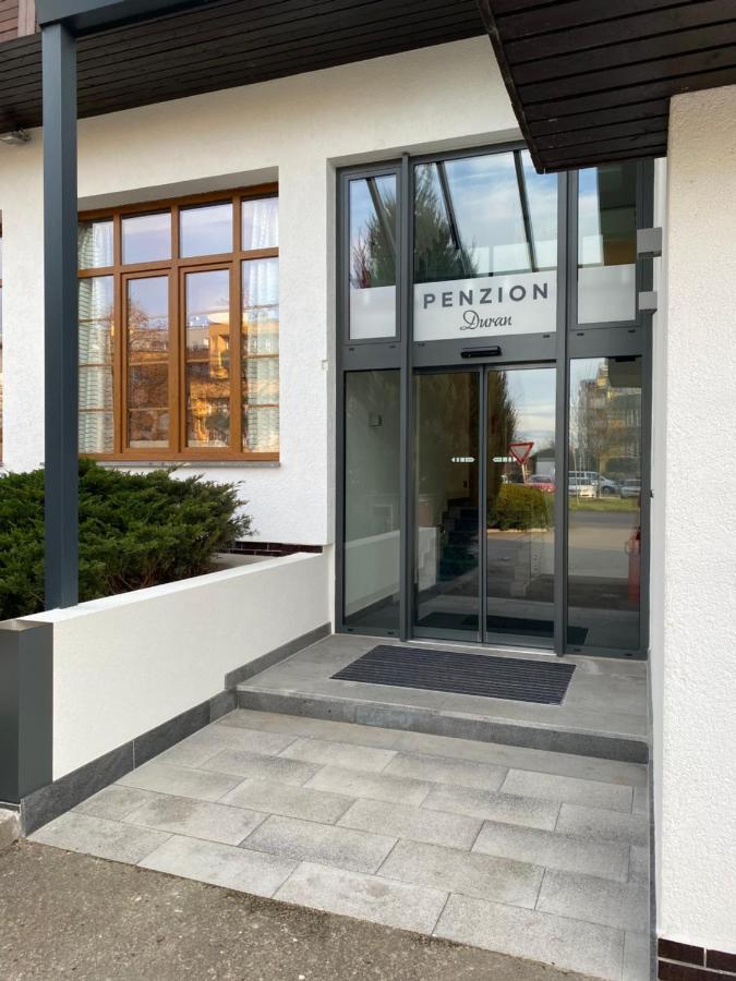 Duran Penzion Hradec Králové Esterno foto